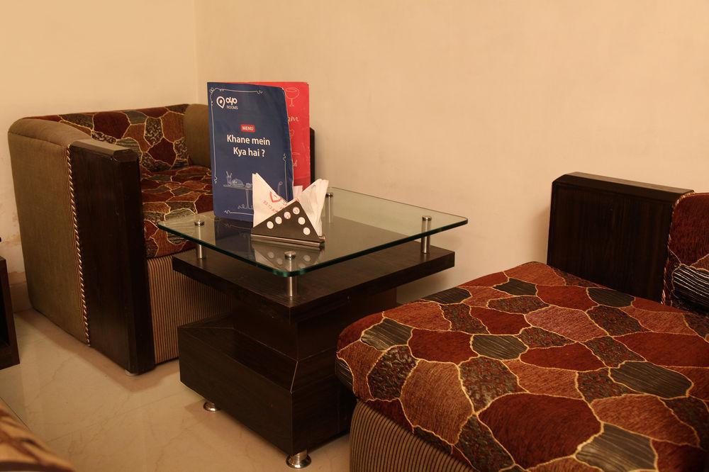 Oyo 905 Galaxy View Hotel Allāhābād Junction Dış mekan fotoğraf