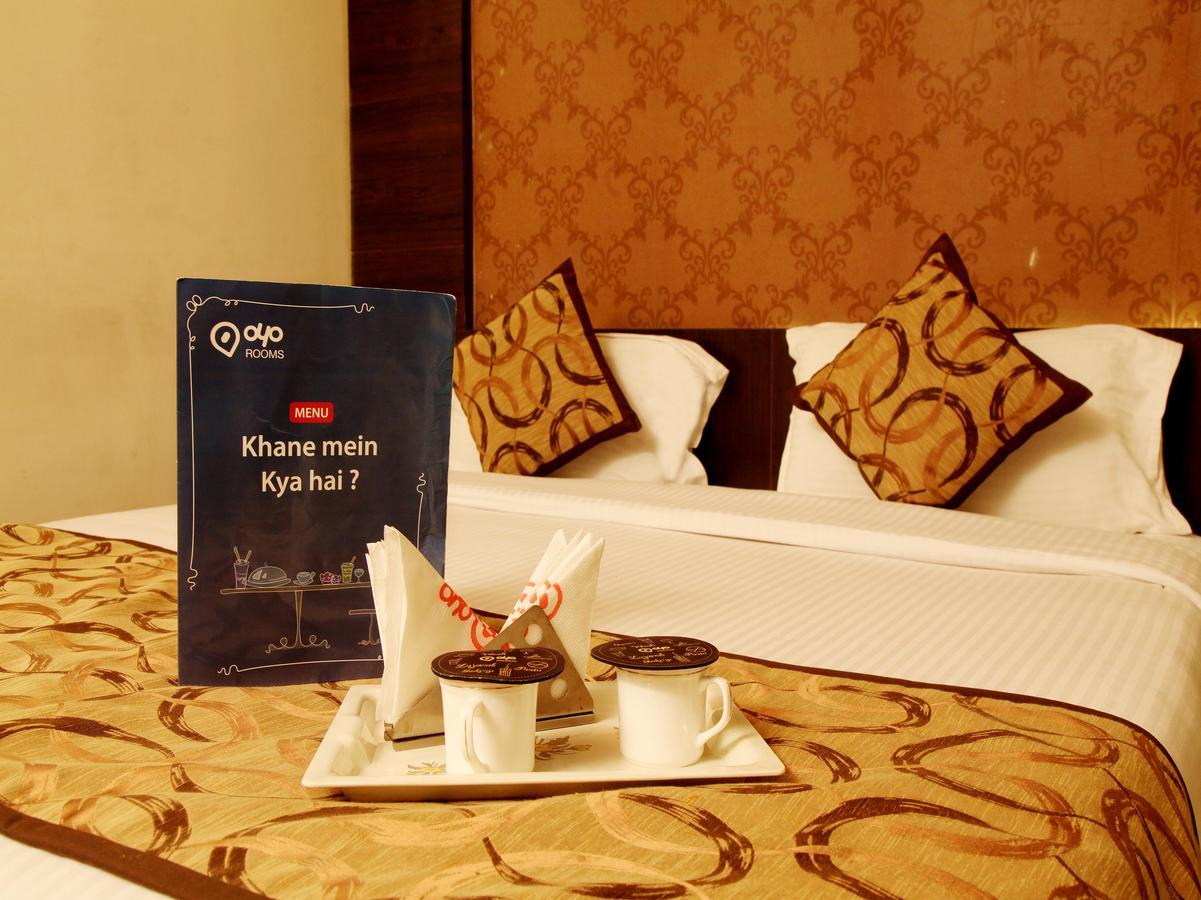 Oyo 905 Galaxy View Hotel Allāhābād Junction Dış mekan fotoğraf