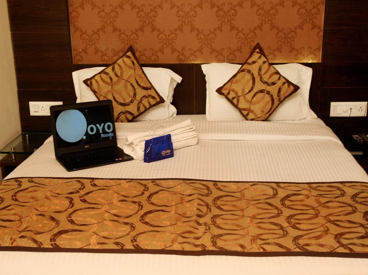 Oyo 905 Galaxy View Hotel Allāhābād Junction Dış mekan fotoğraf