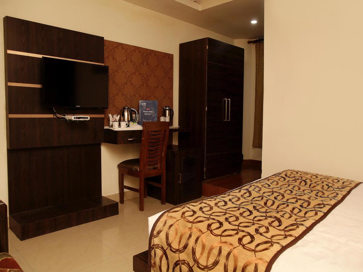 Oyo 905 Galaxy View Hotel Allāhābād Junction Dış mekan fotoğraf